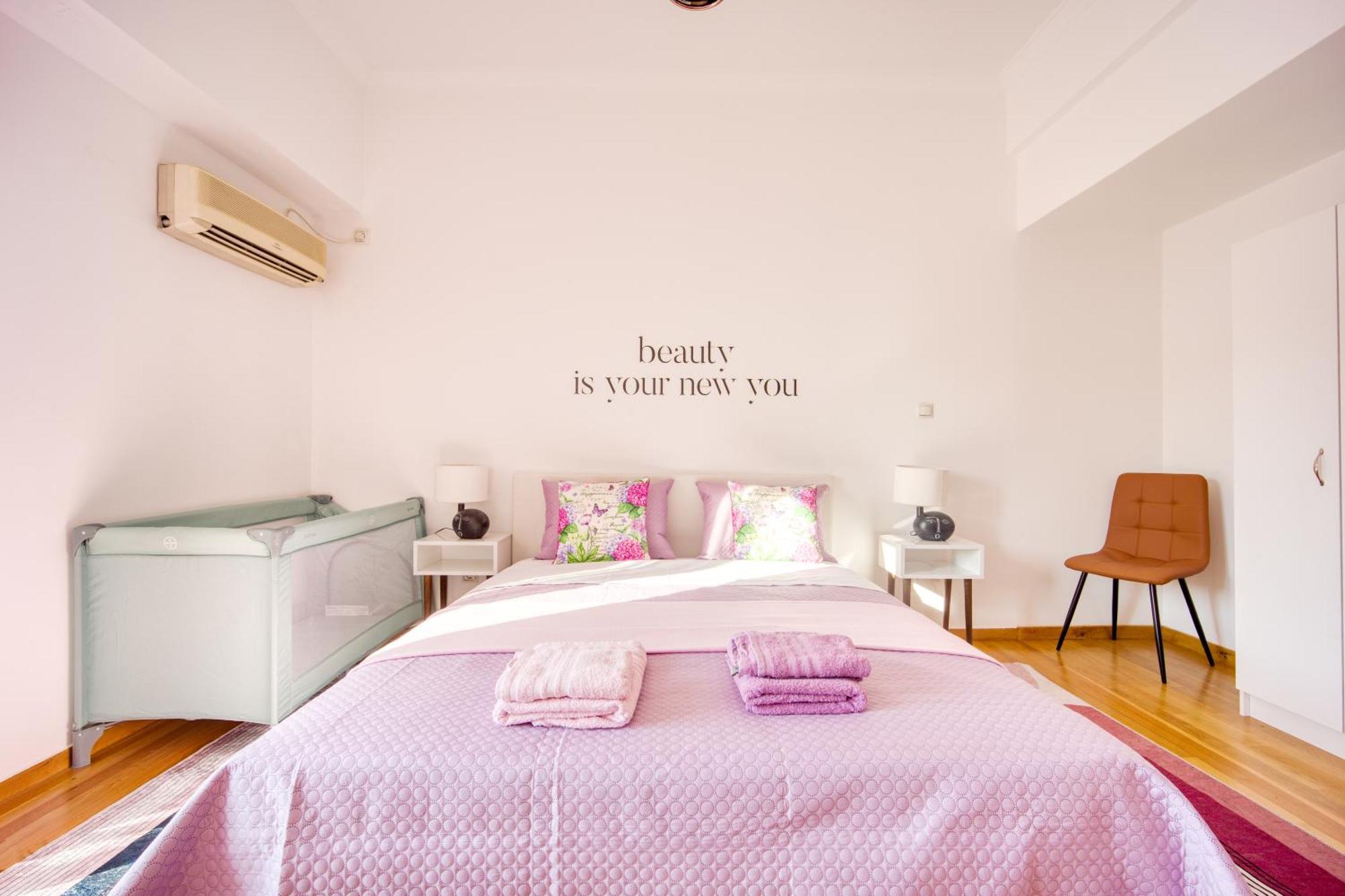 Royal Embassy Apartment Athena Bagian luar foto